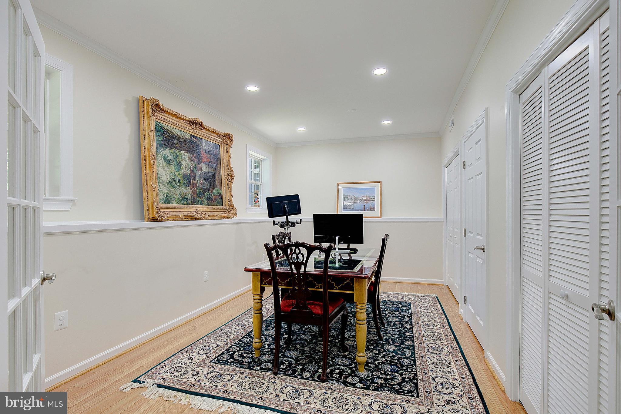 210 Bowen Ct