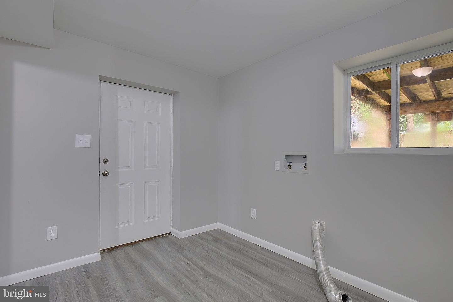 1262 Green Holly Dr
