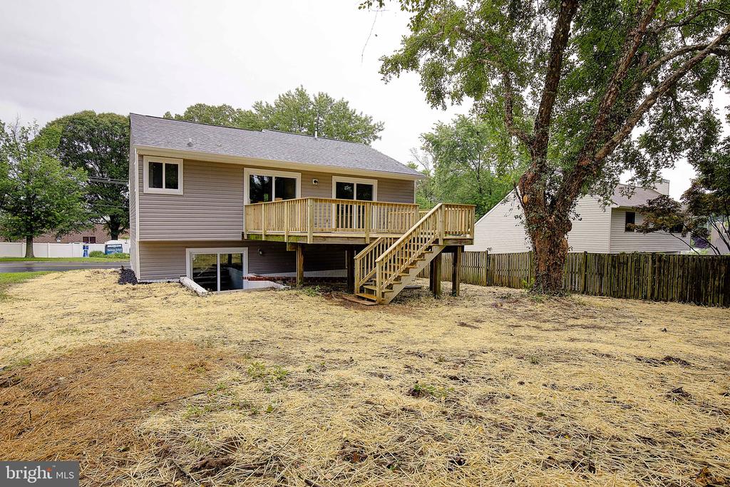 1262 Green Holly Dr
