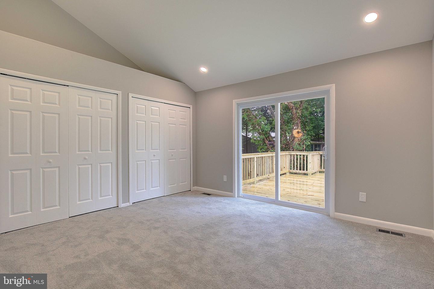 1262 Green Holly Dr