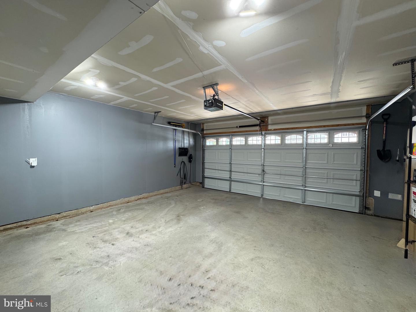 7019 Hickory Ct