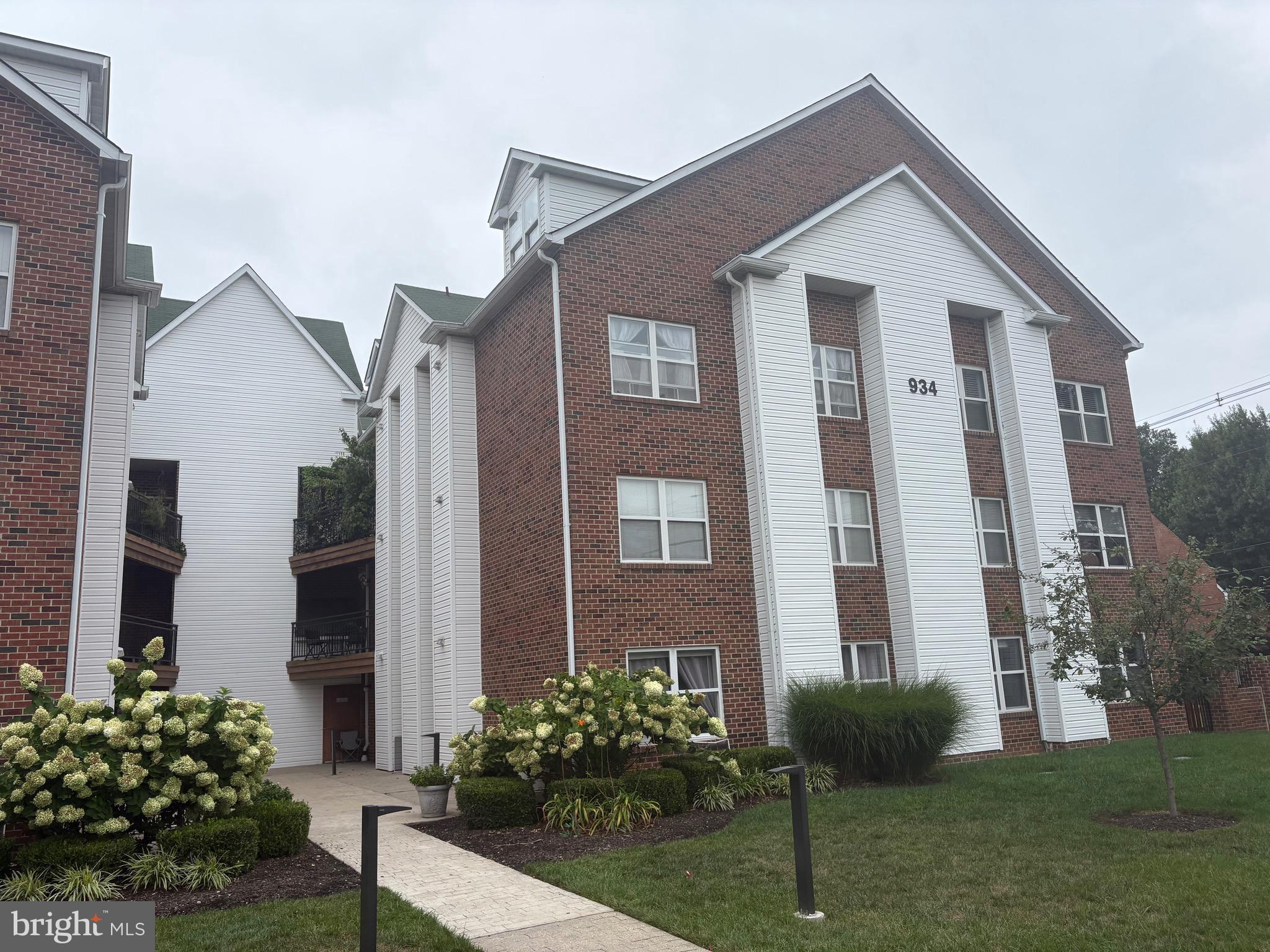 934 BAY RIDGE AVENUE 208