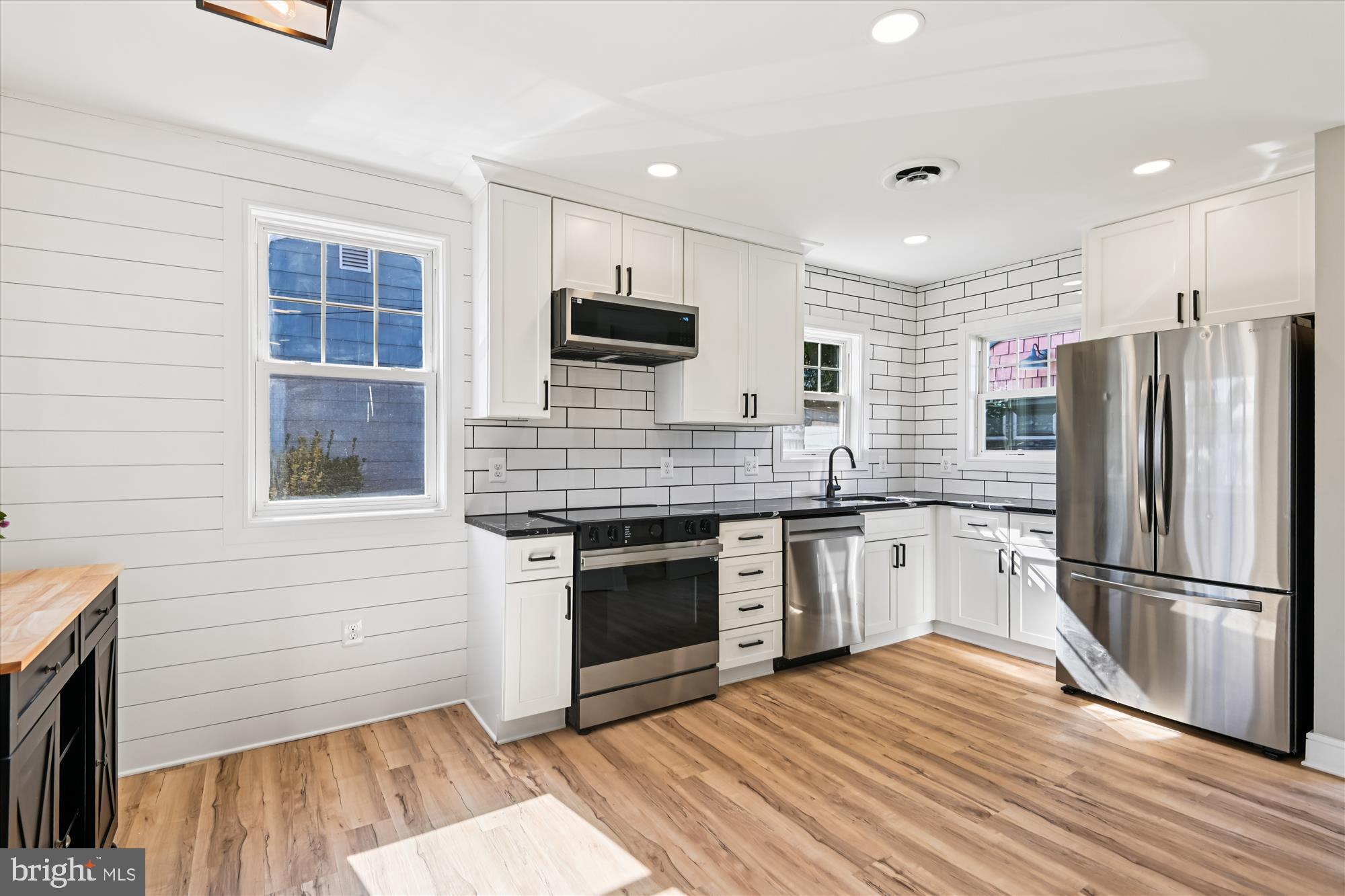 233 FARRAGUT ROAD