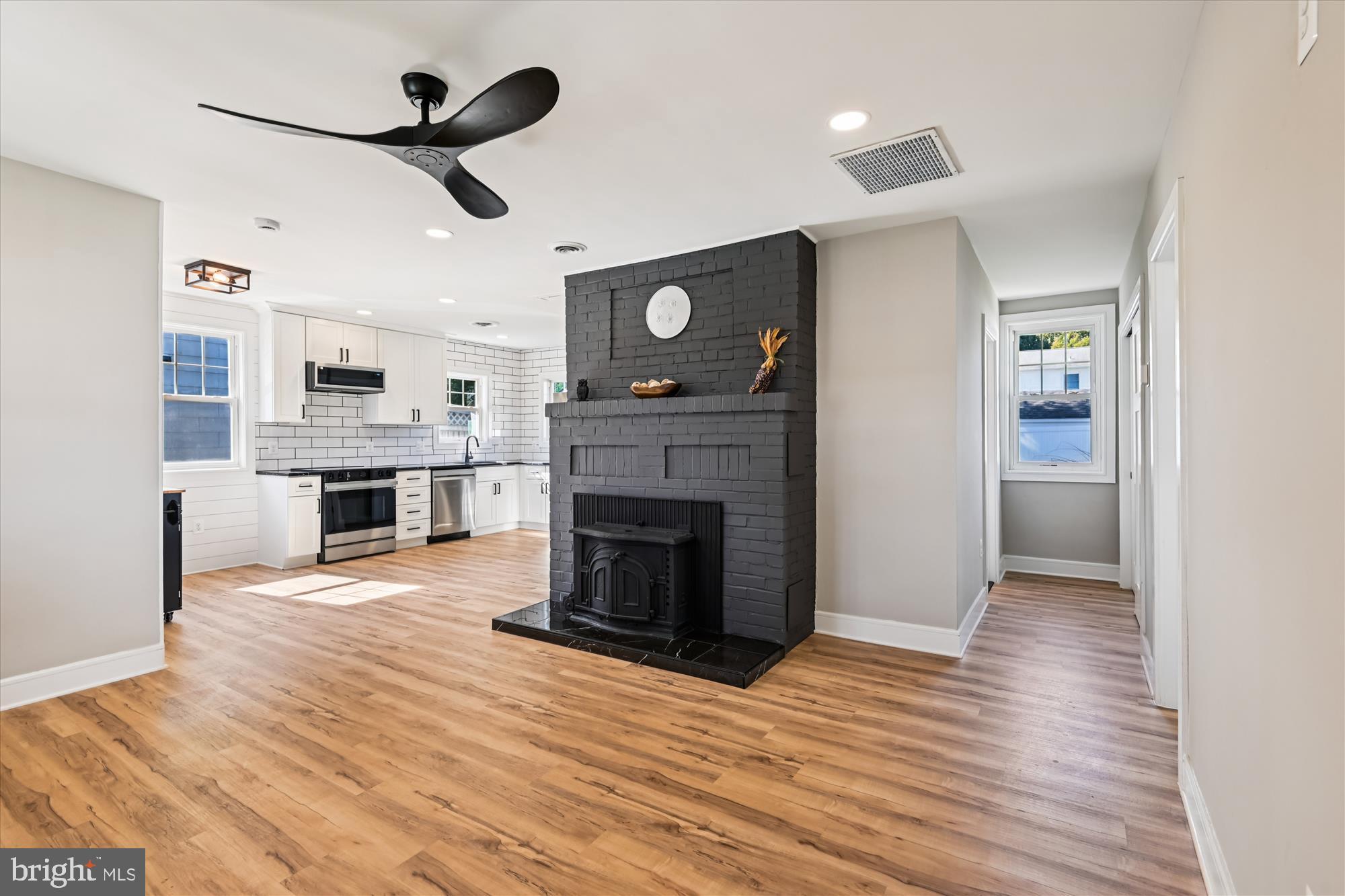 233 FARRAGUT ROAD