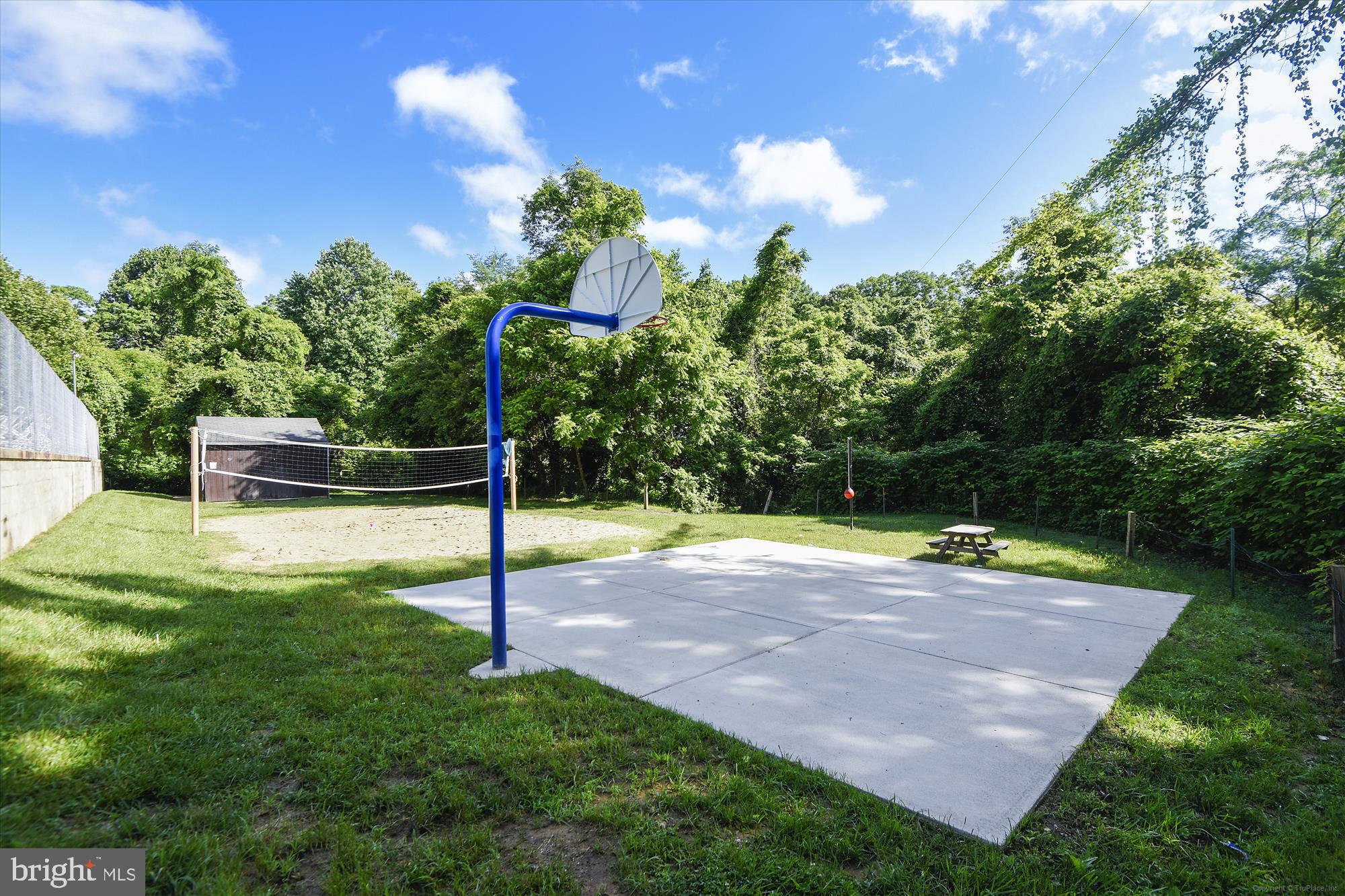 233 FARRAGUT ROAD