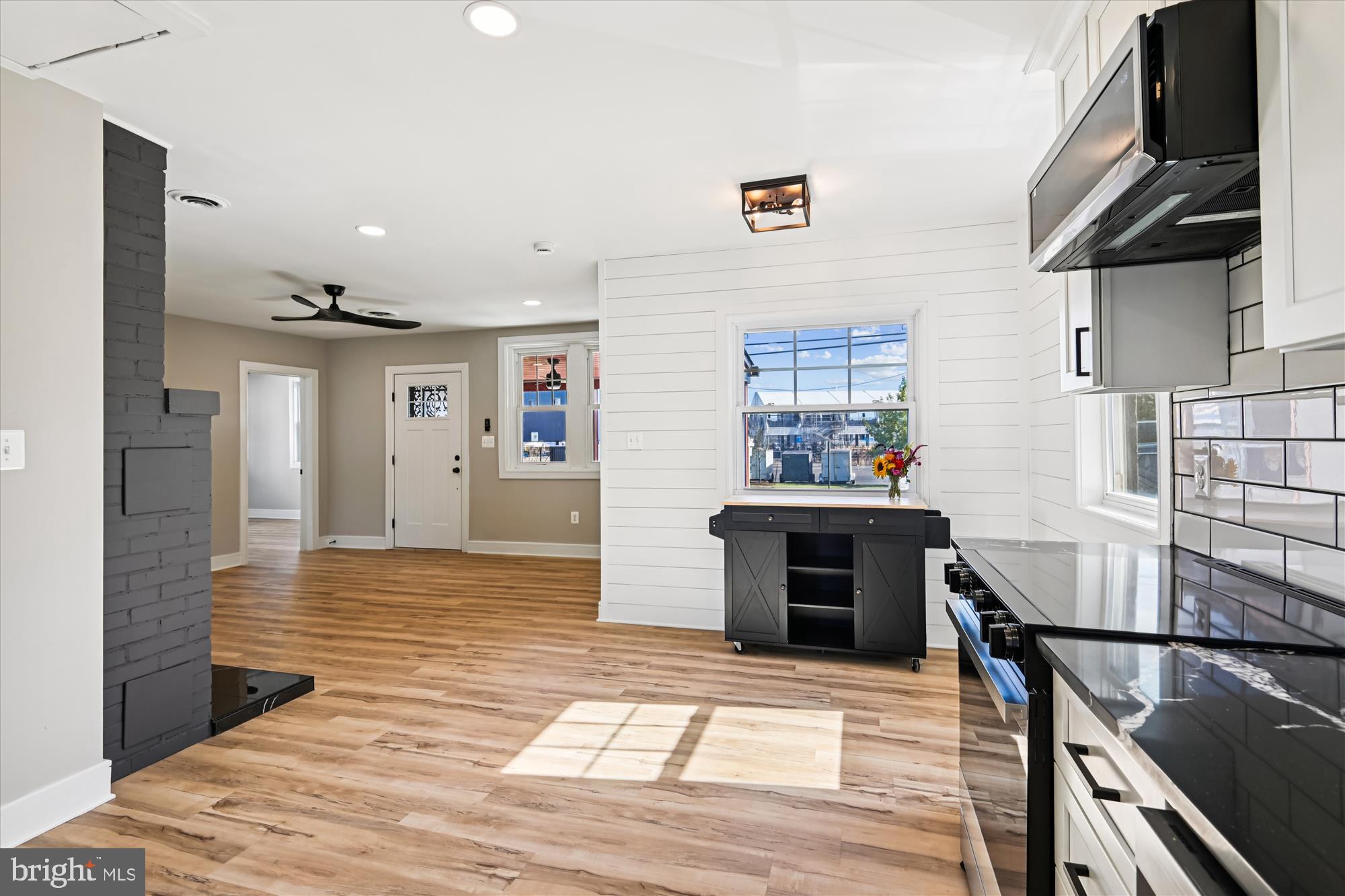 233 FARRAGUT ROAD