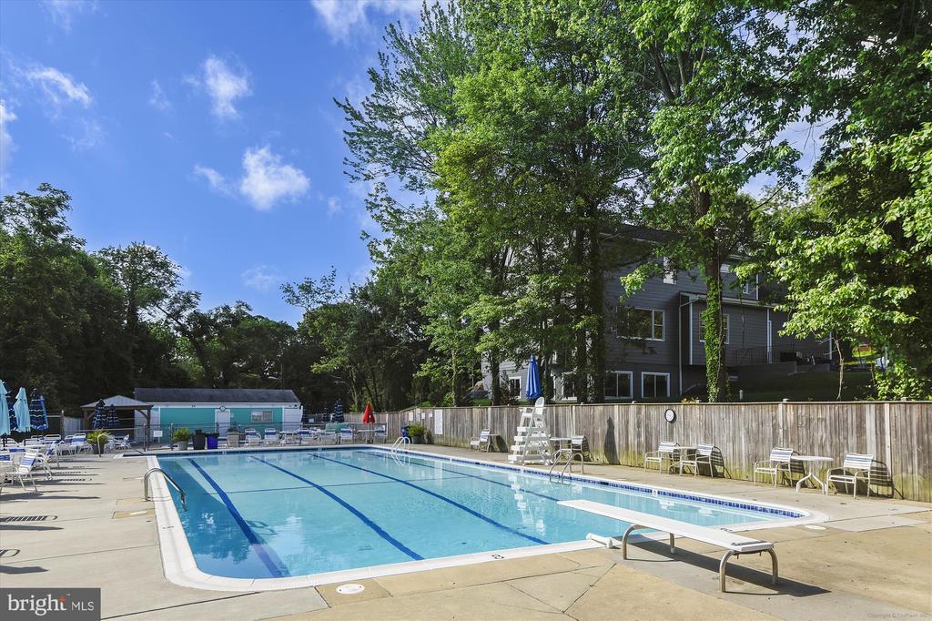 233 FARRAGUT ROAD