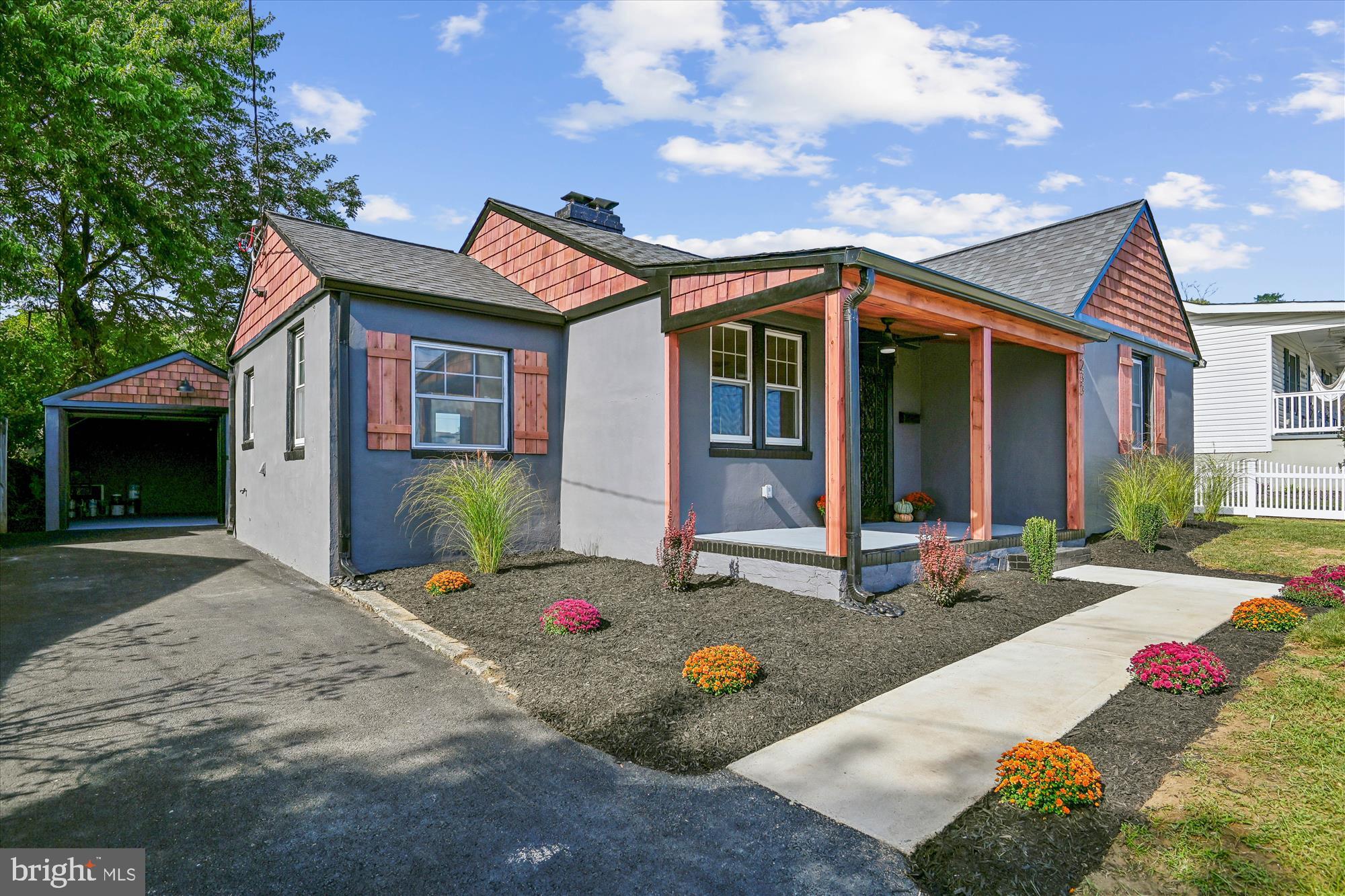 233 FARRAGUT ROAD