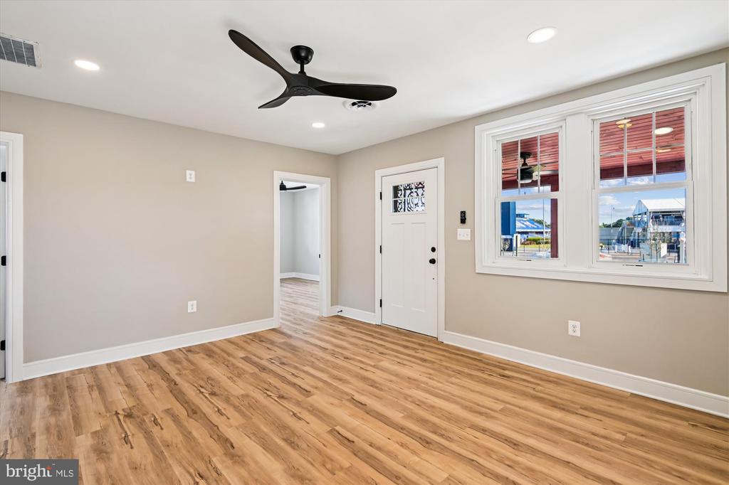 233 FARRAGUT ROAD