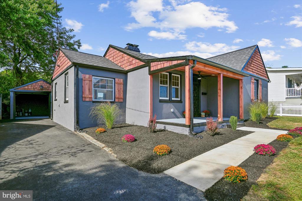 233 FARRAGUT ROAD