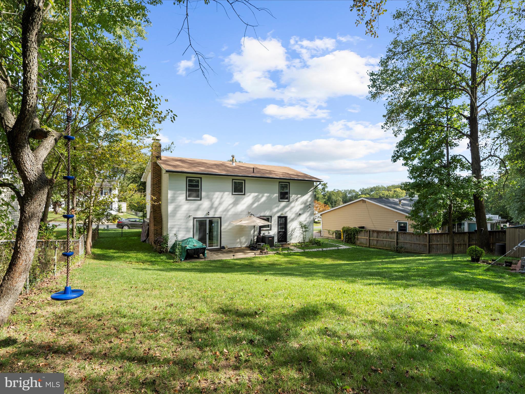936 AUTUMNWOOD DRIVE
