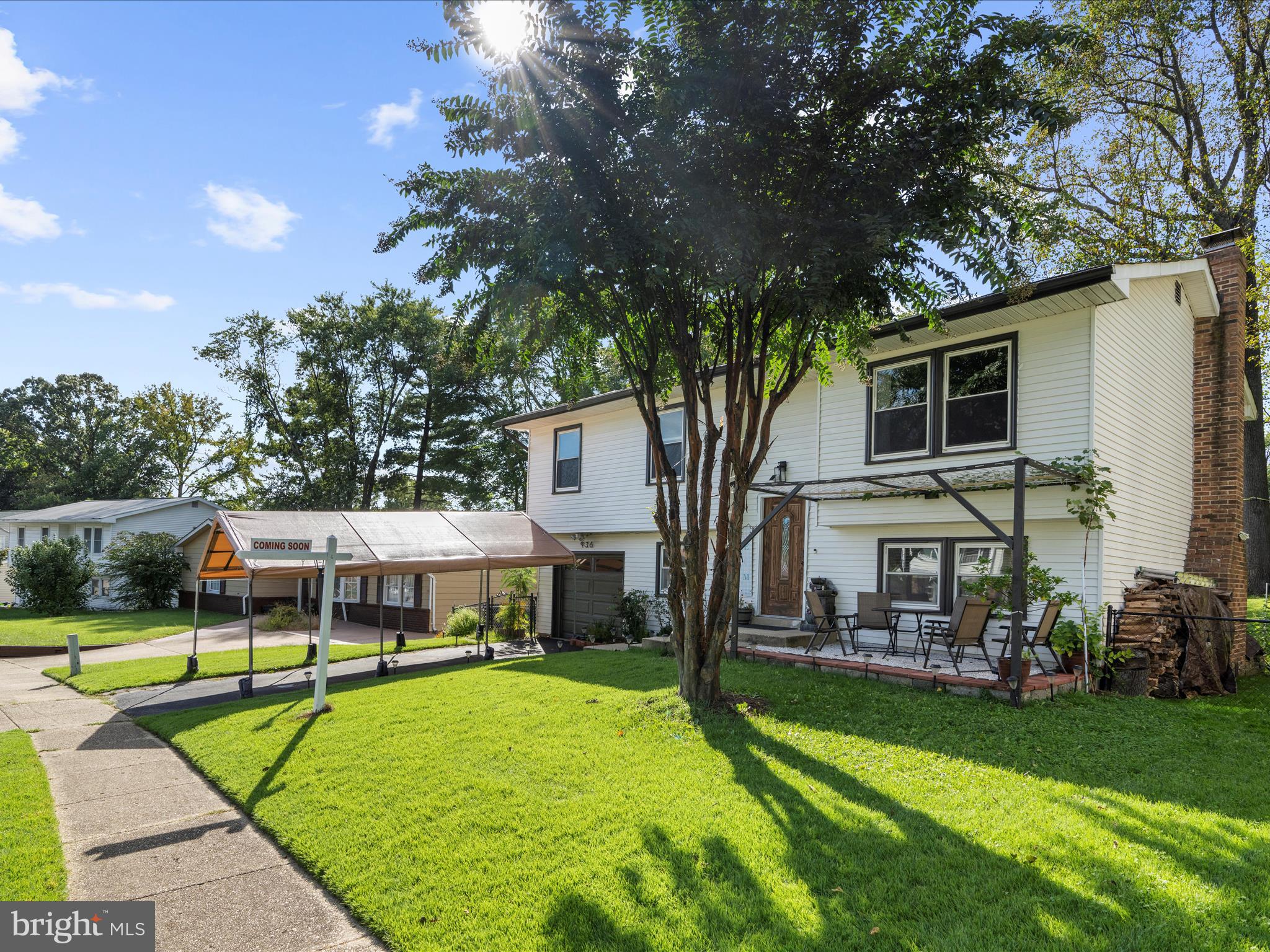936 AUTUMNWOOD DRIVE