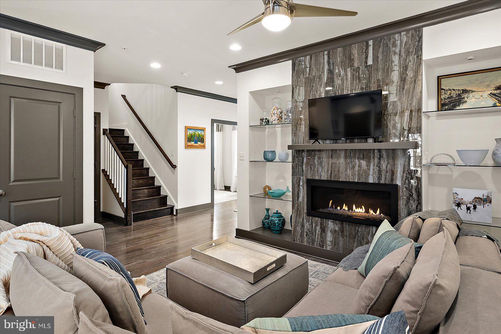 52 PRIMROSE HILL LANE