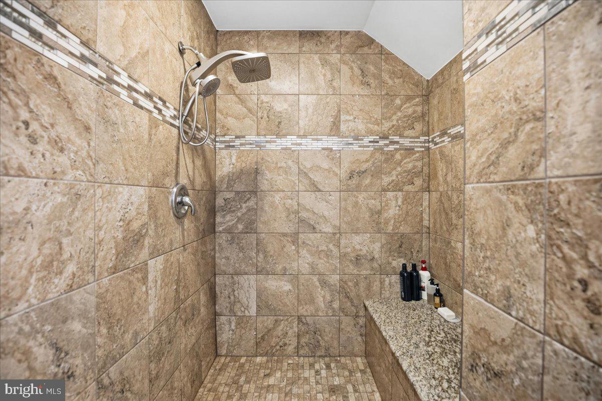 12 PENNSYLVANIA AVENUE