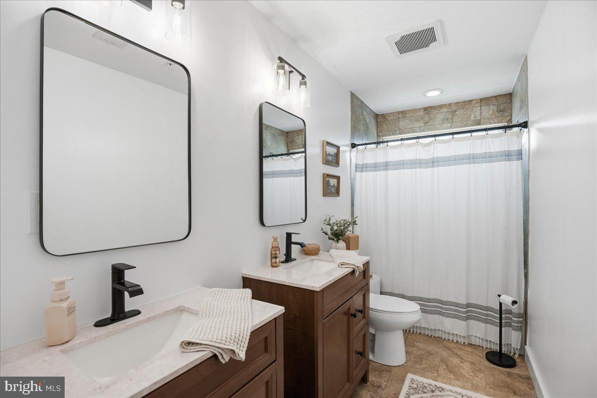 12 PENNSYLVANIA AVENUE