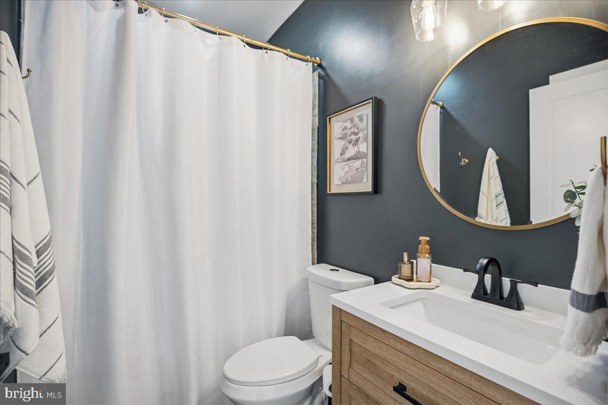 12 PENNSYLVANIA AVENUE