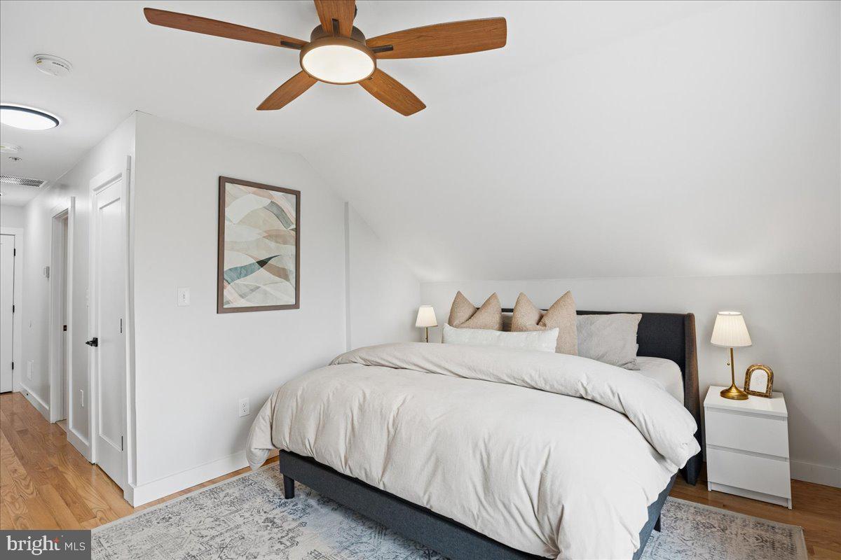 12 PENNSYLVANIA AVENUE