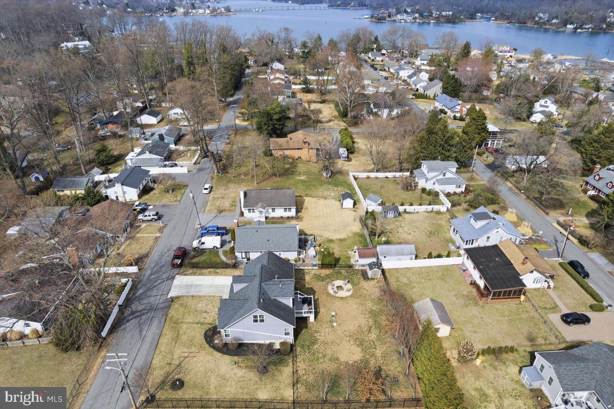 12 PENNSYLVANIA AVENUE