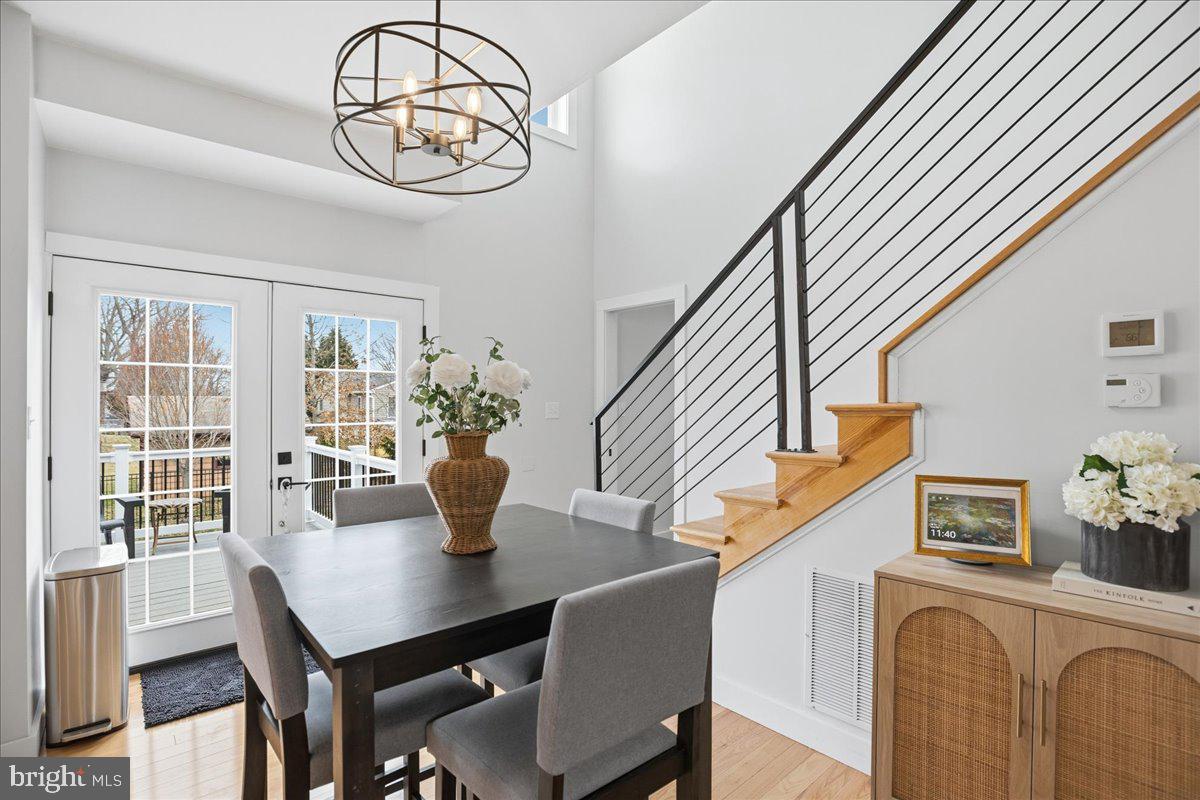 12 PENNSYLVANIA AVENUE