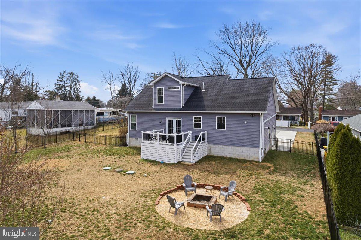 12 PENNSYLVANIA AVENUE