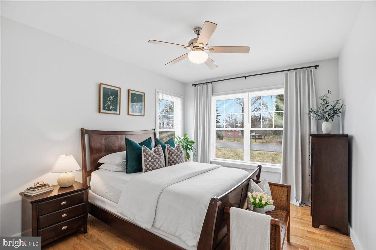 12 PENNSYLVANIA AVENUE