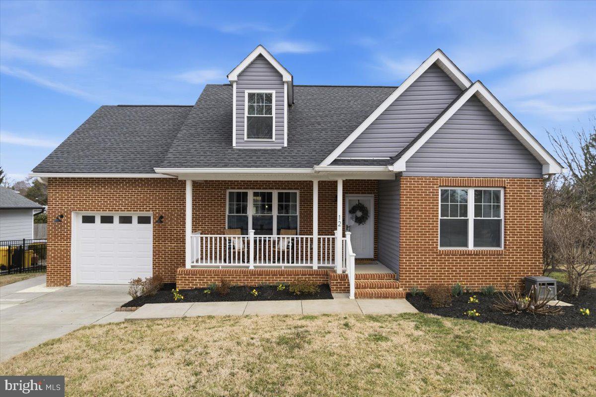 12 PENNSYLVANIA AVENUE