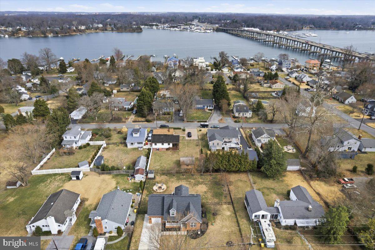 12 PENNSYLVANIA AVENUE