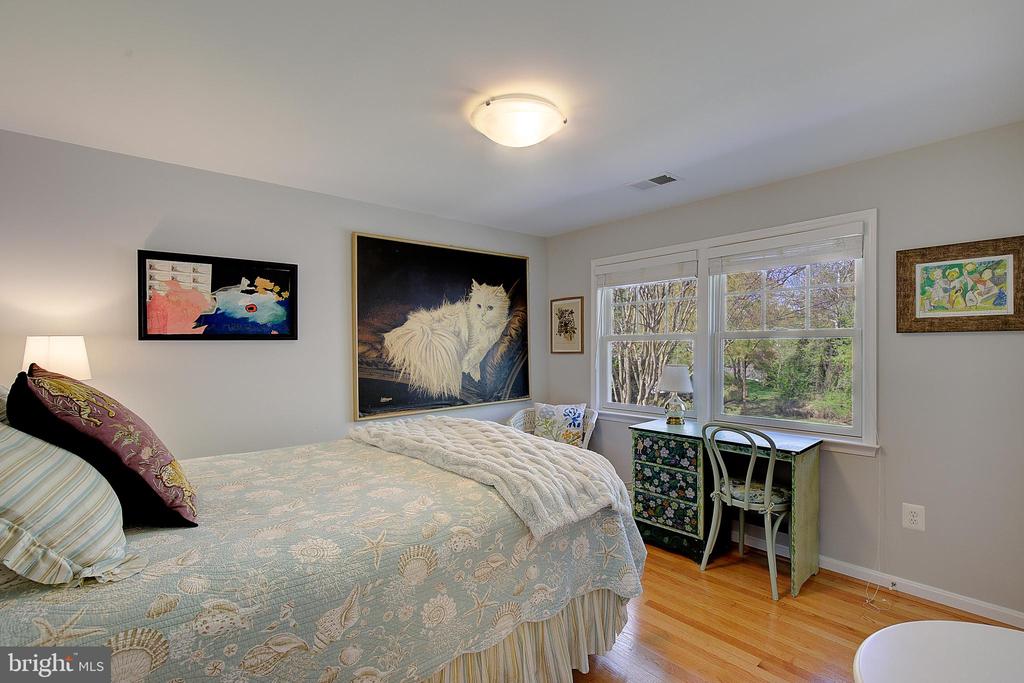 2 ISAACS STREET