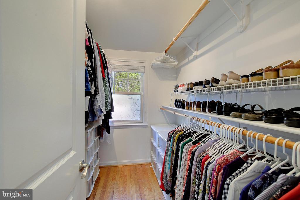 2 ISAACS STREET
