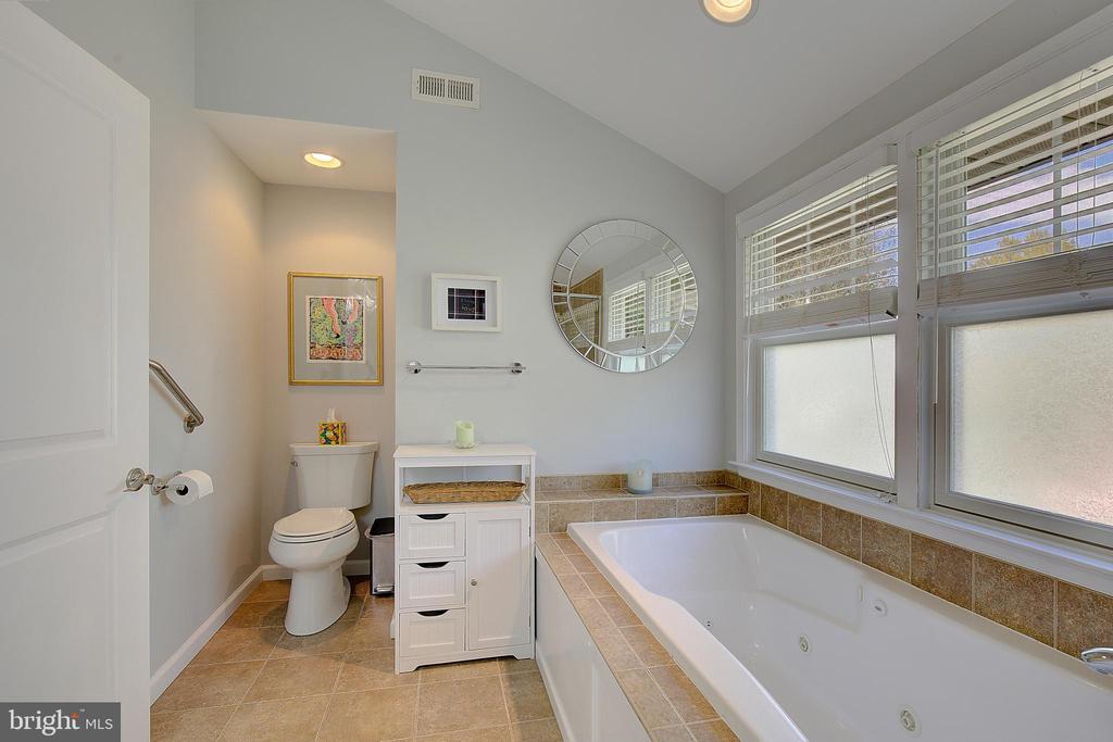 2 ISAACS STREET