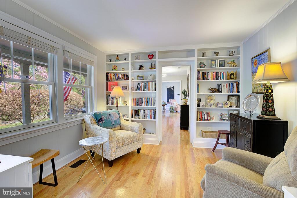 2 ISAACS STREET