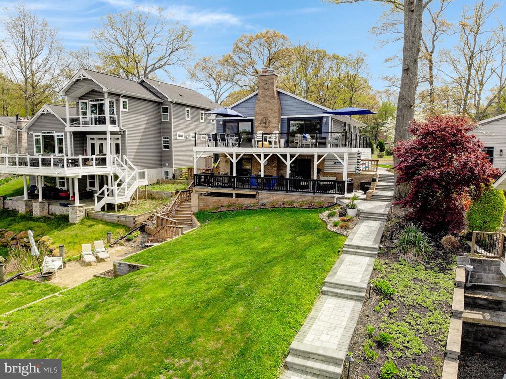 1164 OAK VIEW DRIVE