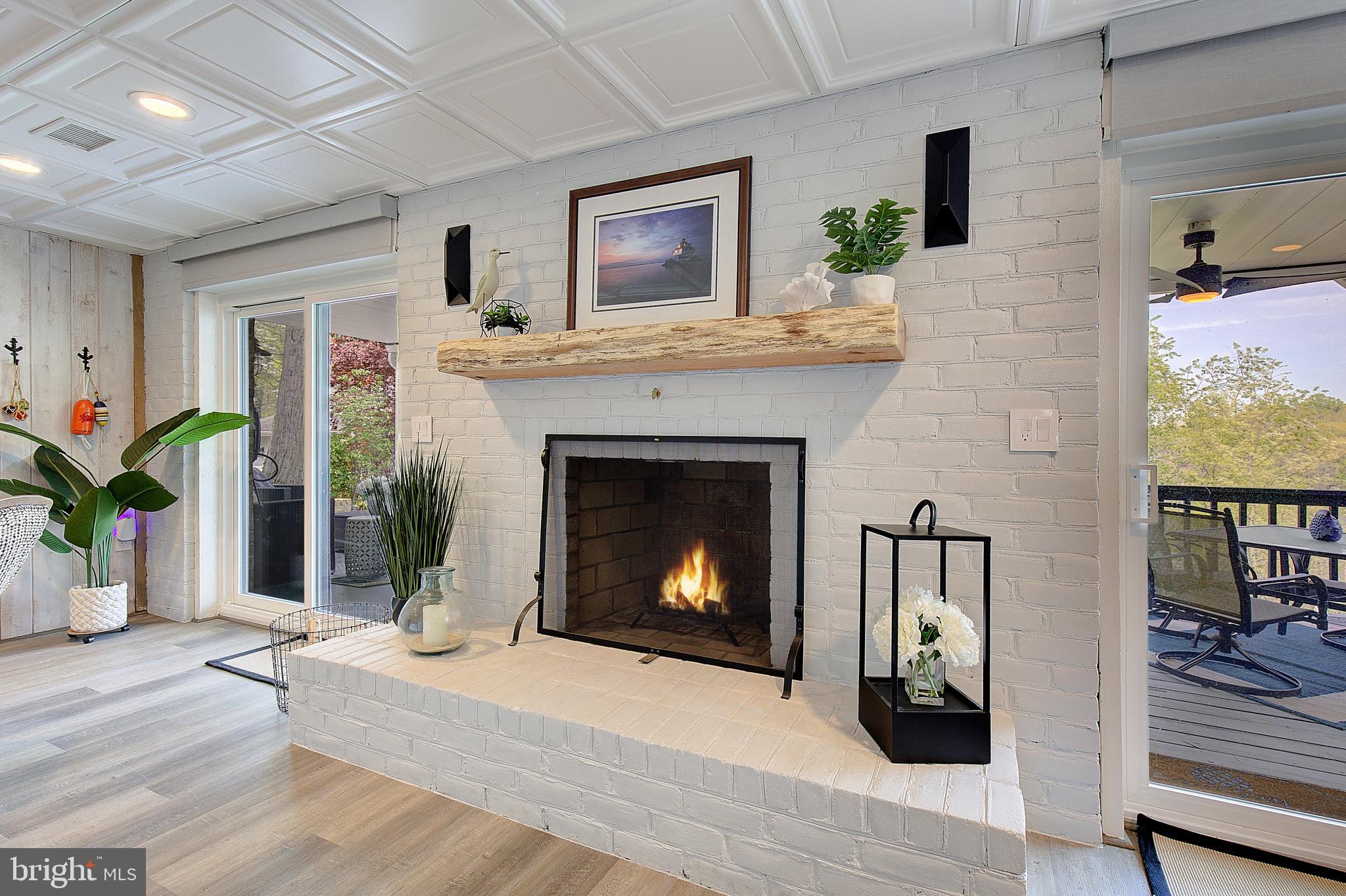 1164 OAK VIEW DRIVE