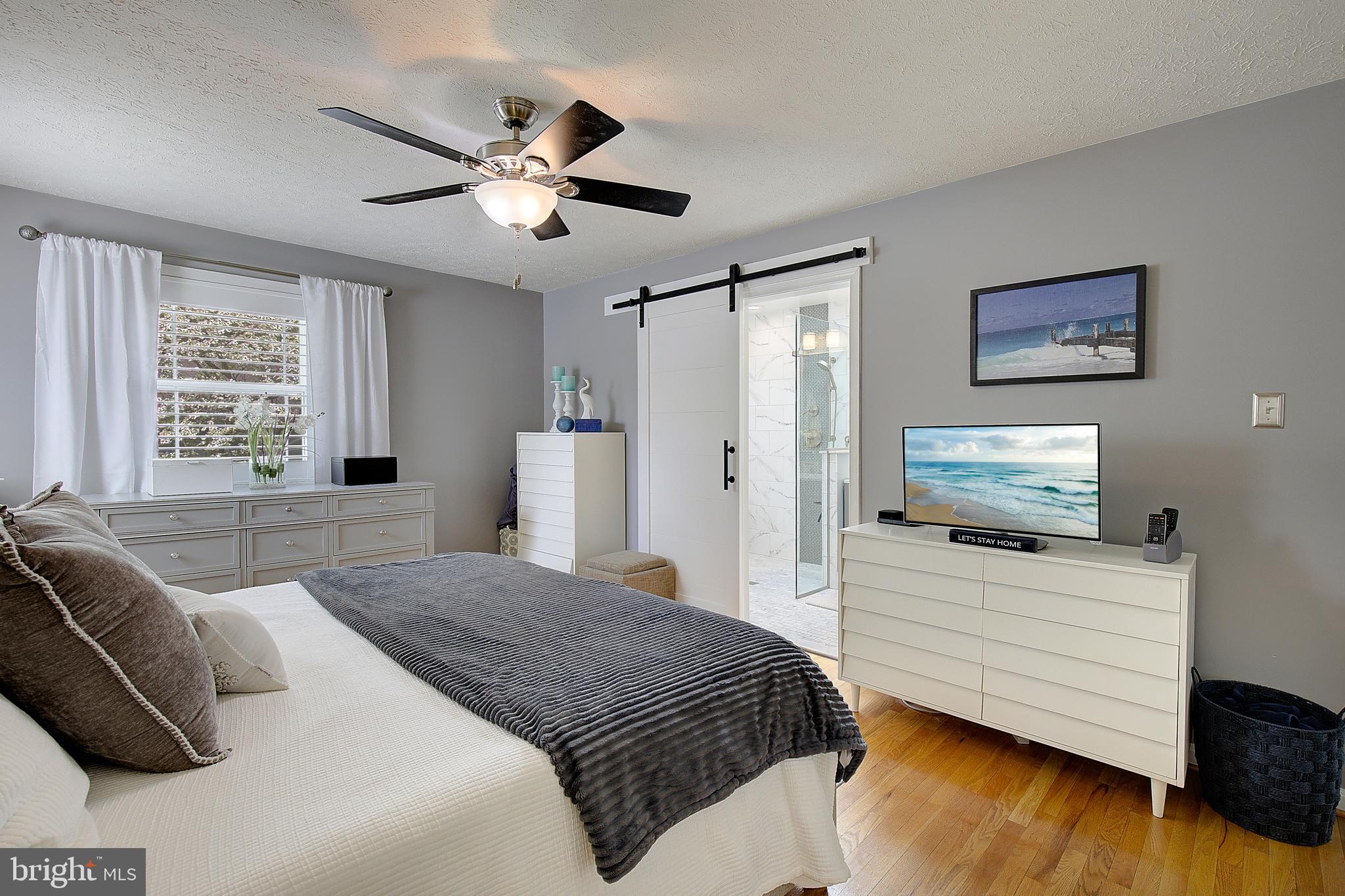 1164 OAK VIEW DRIVE