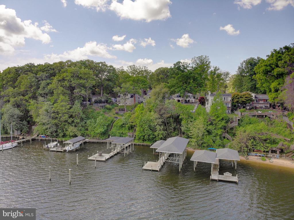 1164 OAK VIEW DRIVE