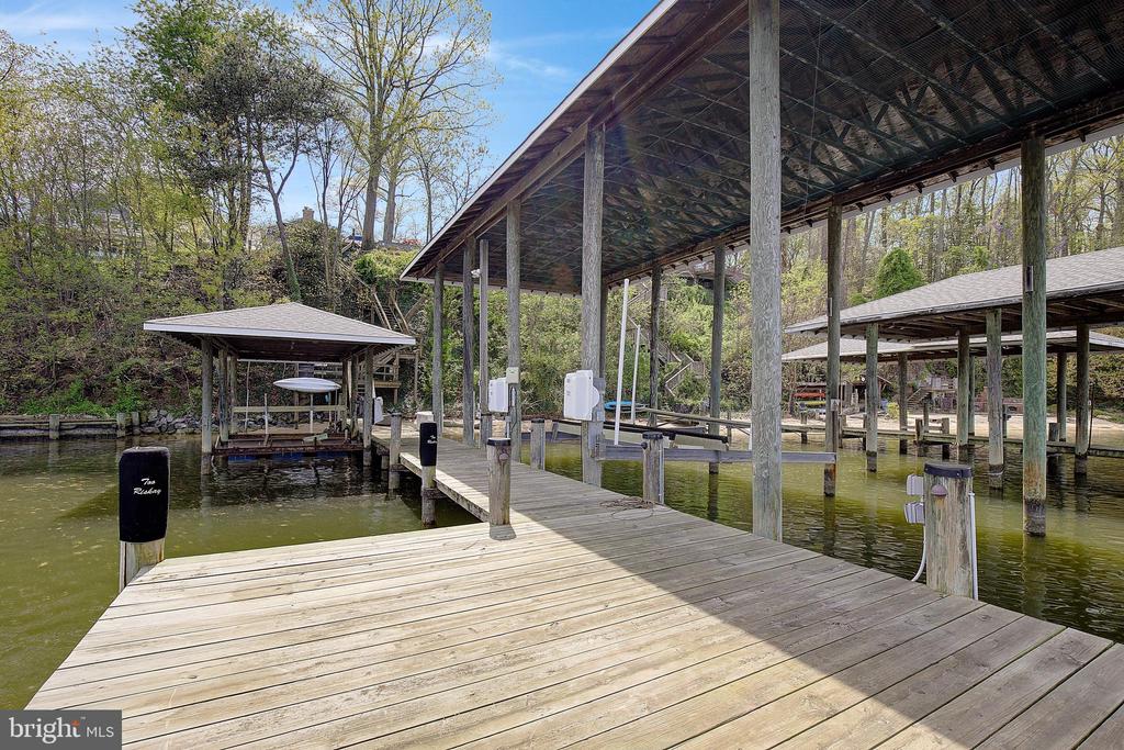 1164 OAK VIEW DRIVE