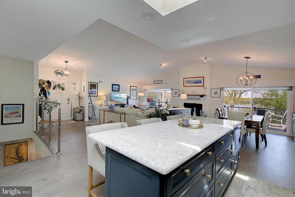 1164 OAK VIEW DRIVE