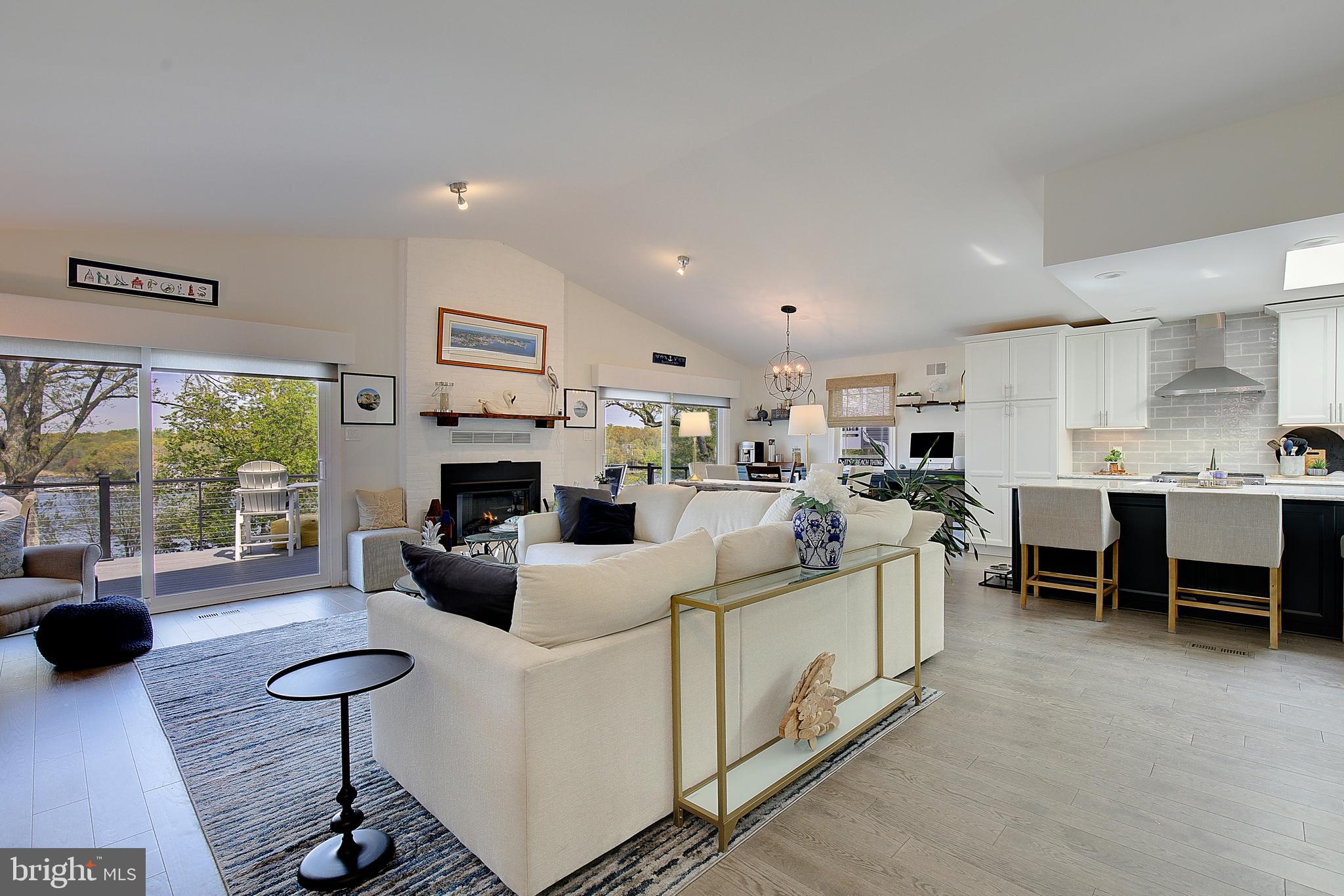 1164 OAK VIEW DRIVE