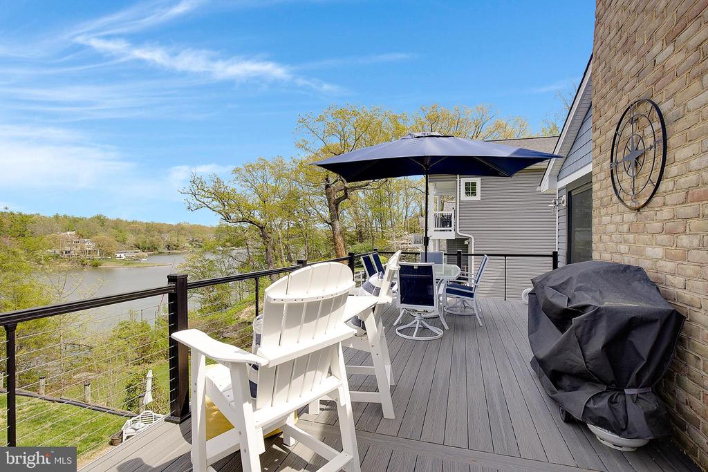 1164 OAK VIEW DRIVE