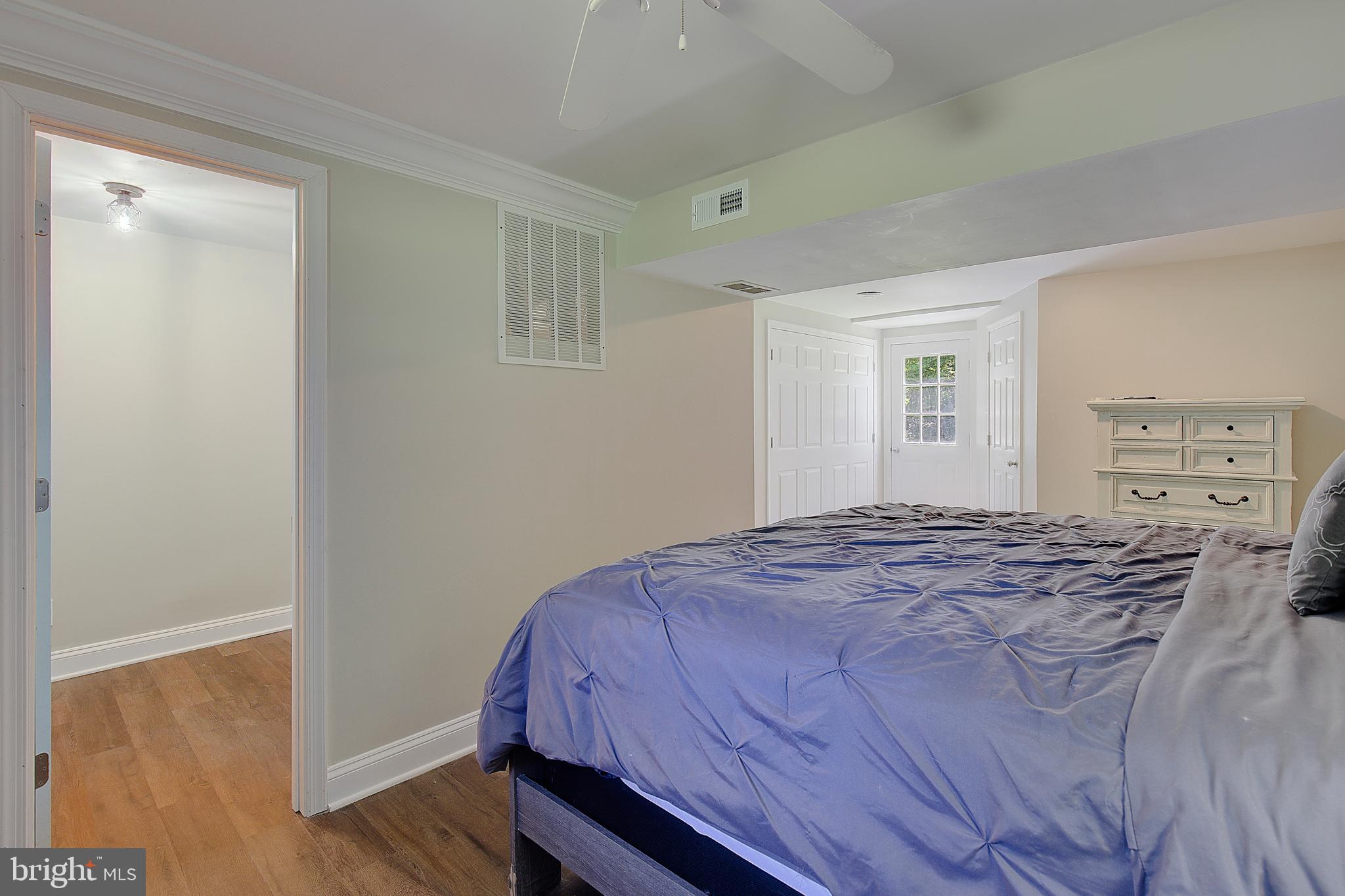 2190 HALLMARK COURT
