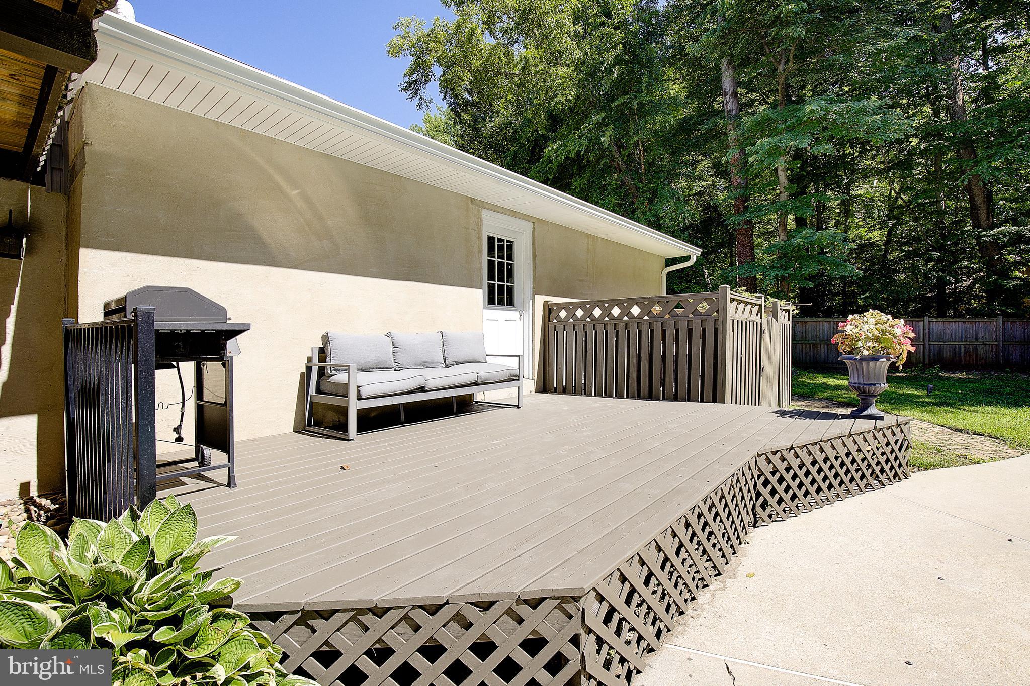 2190 HALLMARK COURT