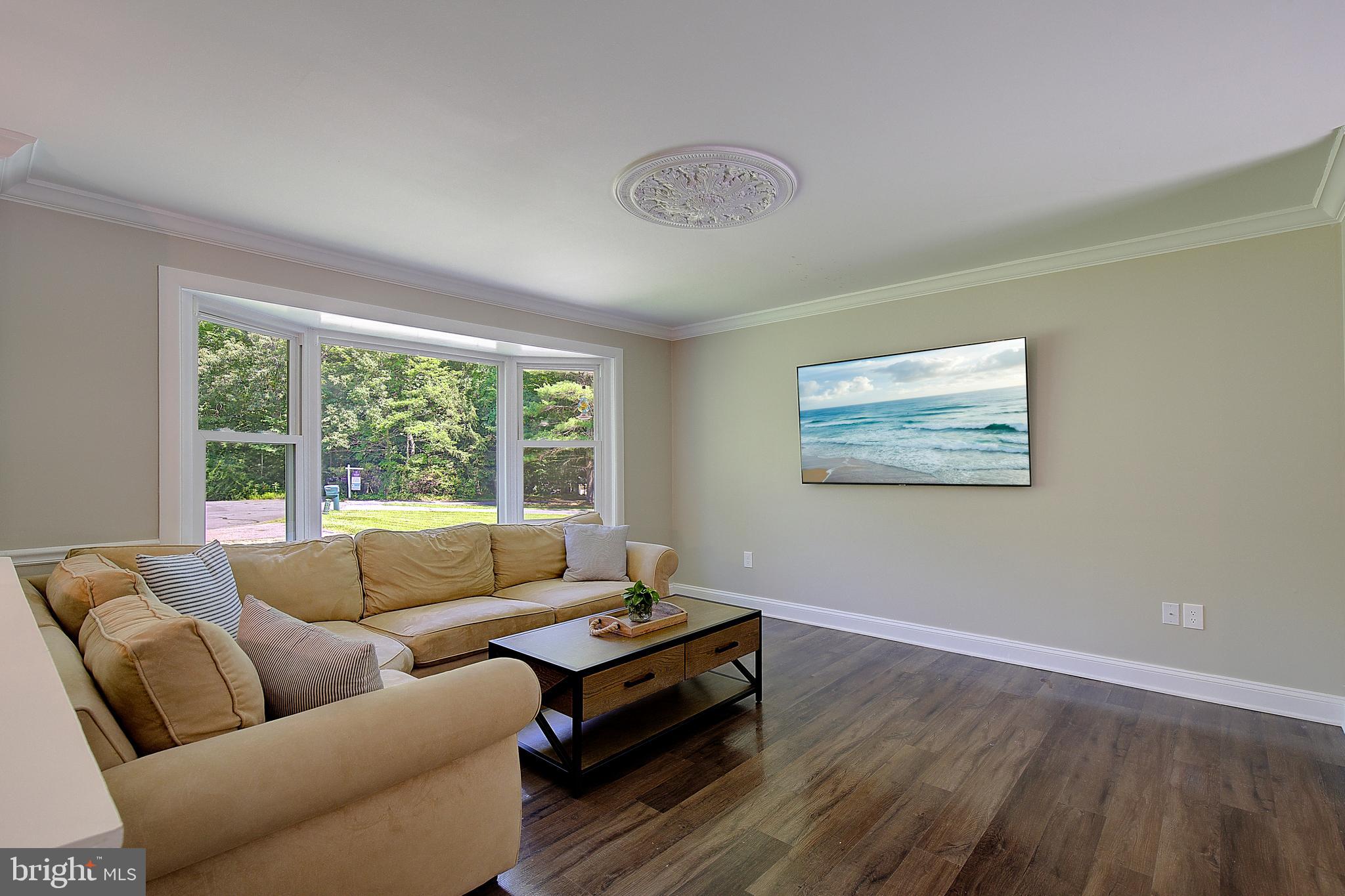 2190 HALLMARK COURT