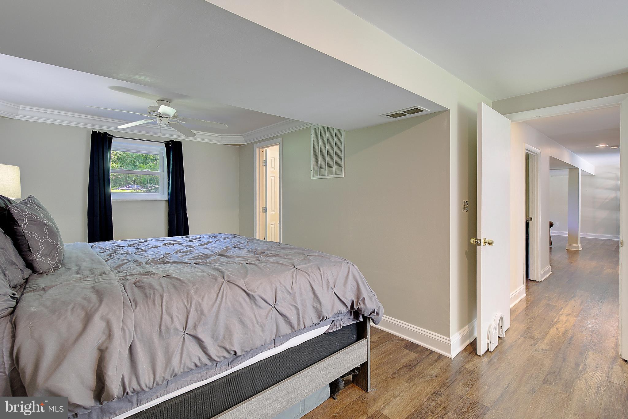 2190 HALLMARK COURT