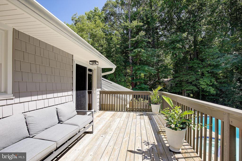 2190 HALLMARK COURT