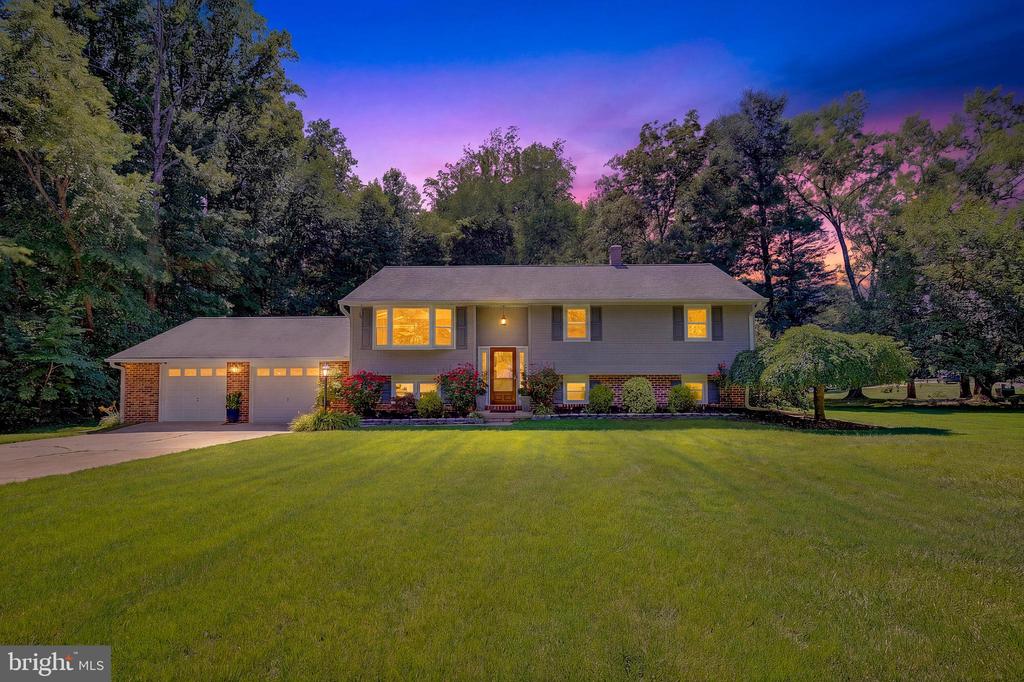 2190 HALLMARK COURT
