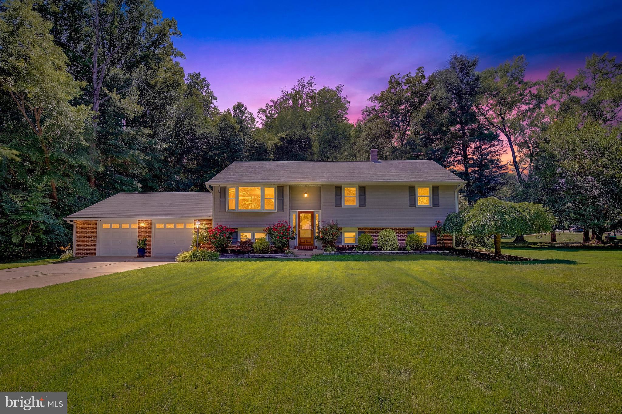 2190 HALLMARK COURT