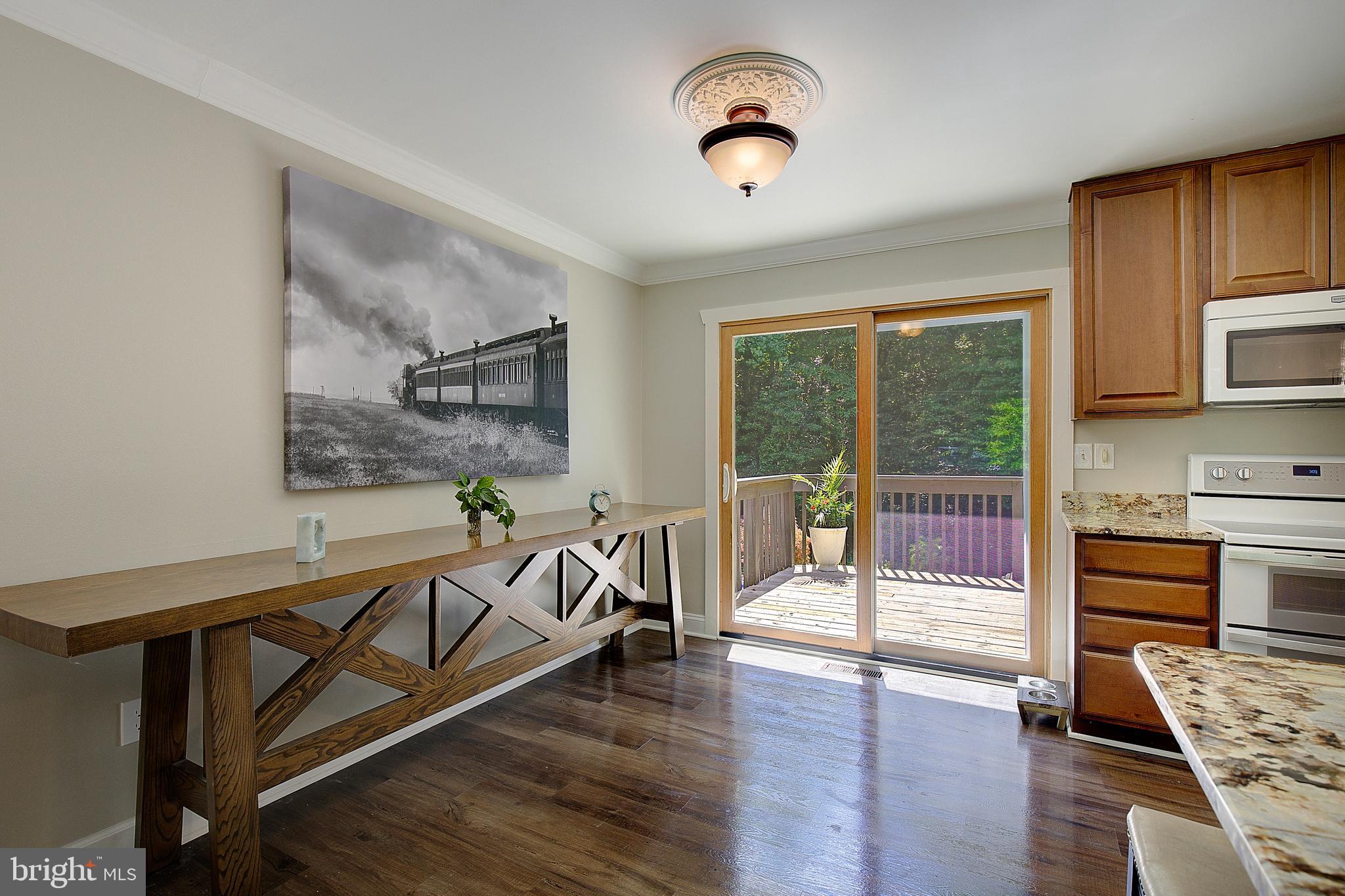 2190 HALLMARK COURT