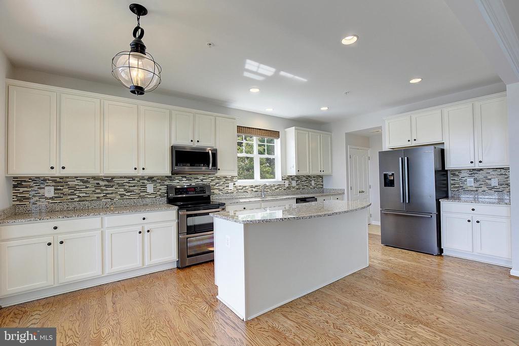 3956 HONEYSUCKLE DRIVE
