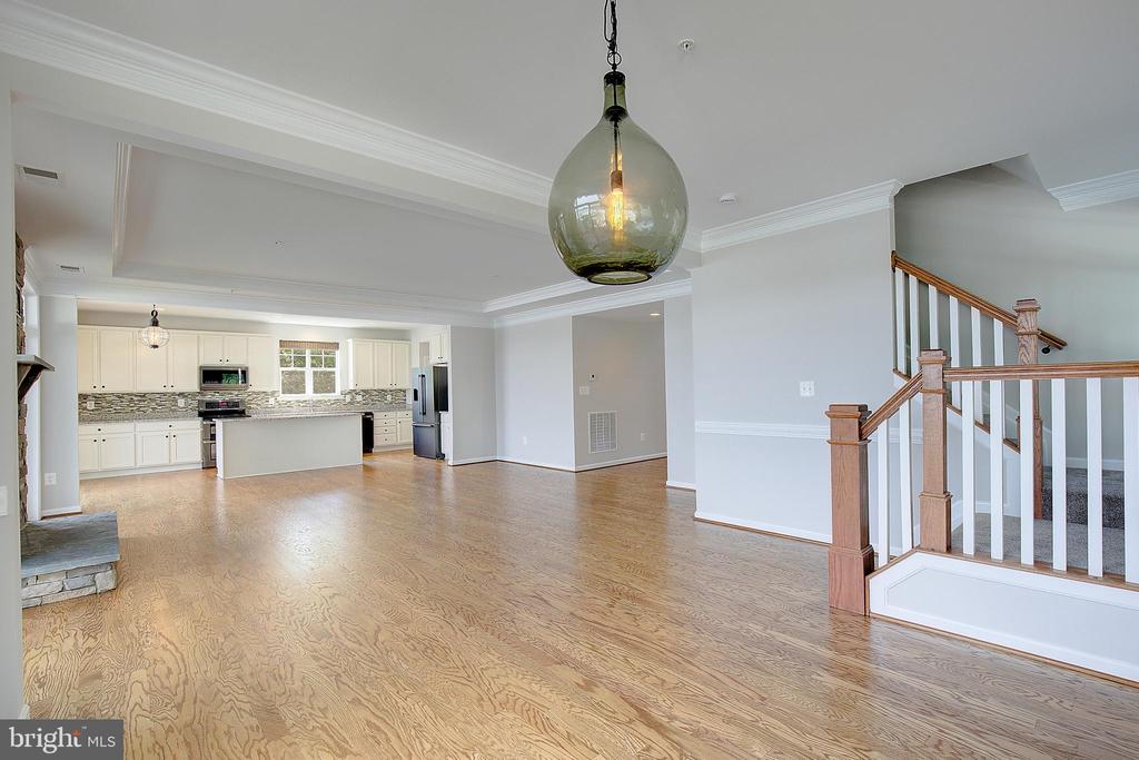 3956 HONEYSUCKLE DRIVE