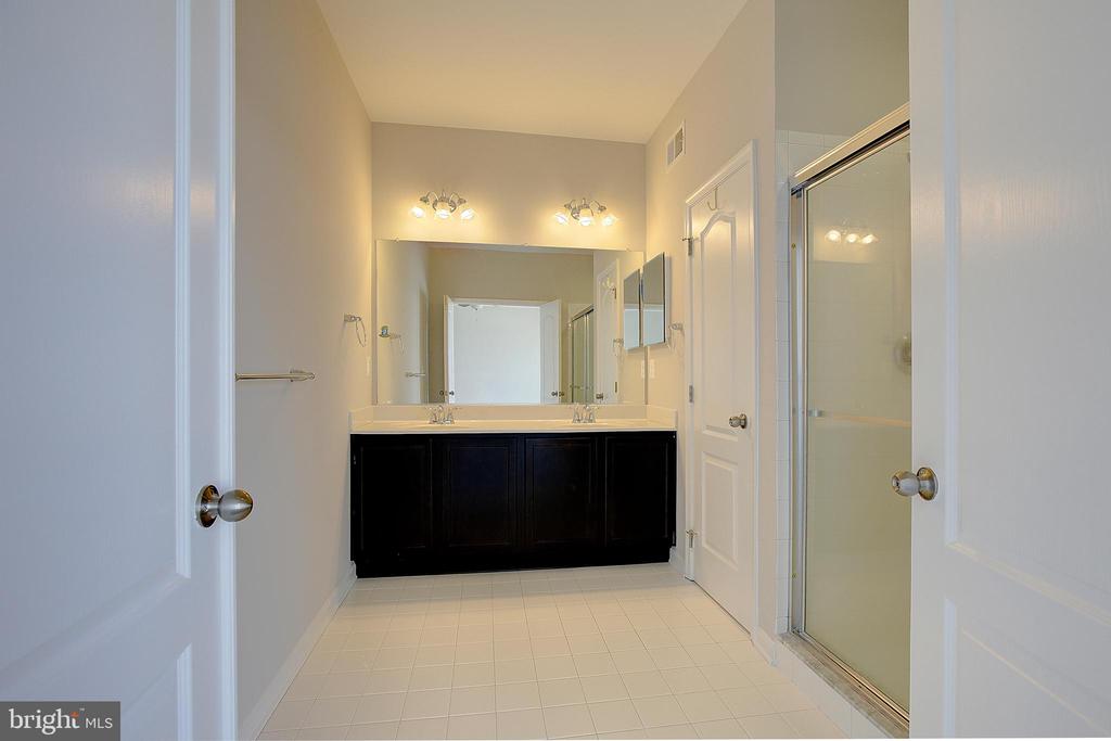 3956 HONEYSUCKLE DRIVE